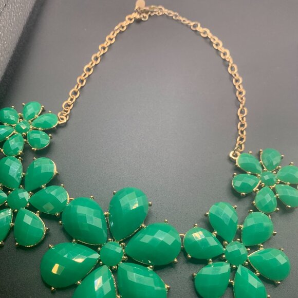 2ct Green Pendant Collar Necklaces by C - Picture 2 of 5